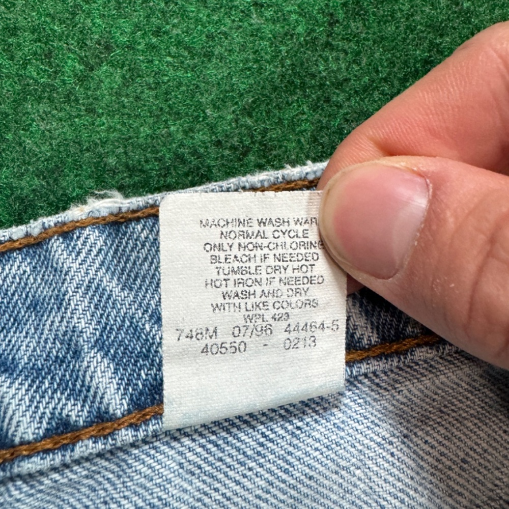 Vintage 90s Levi’s 550 Relaxed Fit Baggy Orange Tab Distressed Jeans - Picture 4 of 11
